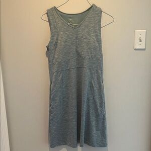 Padded dress with pockets